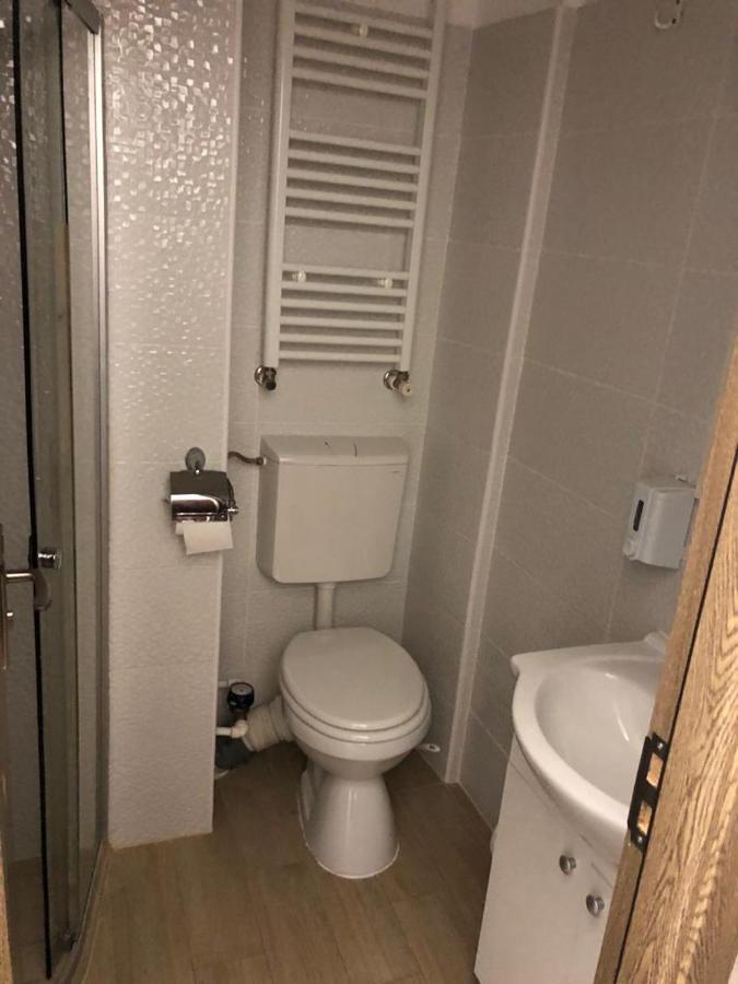 Dmi Apartment Яш Екстериор снимка