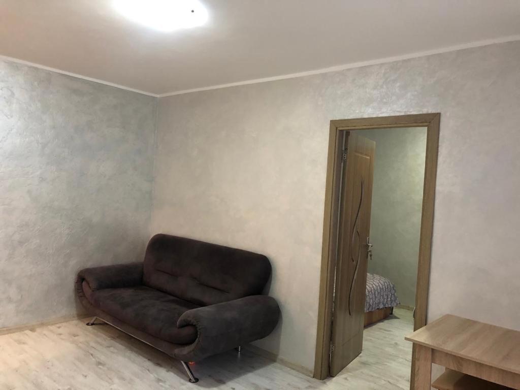 Dmi Apartment Яш Екстериор снимка
